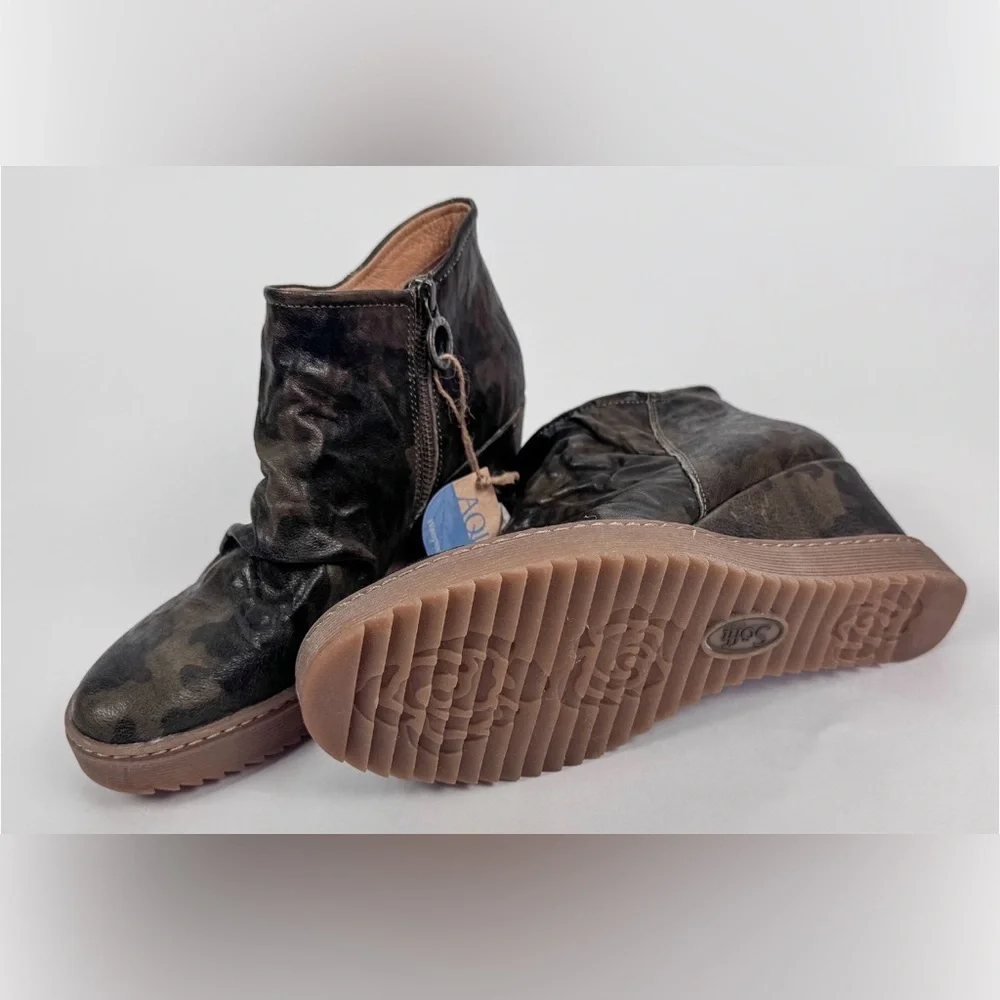 Sofft Siri Womens 8.5 Camo Leather Waterproof Wedge Ankle Boots NWOB - Picture 2 of 7